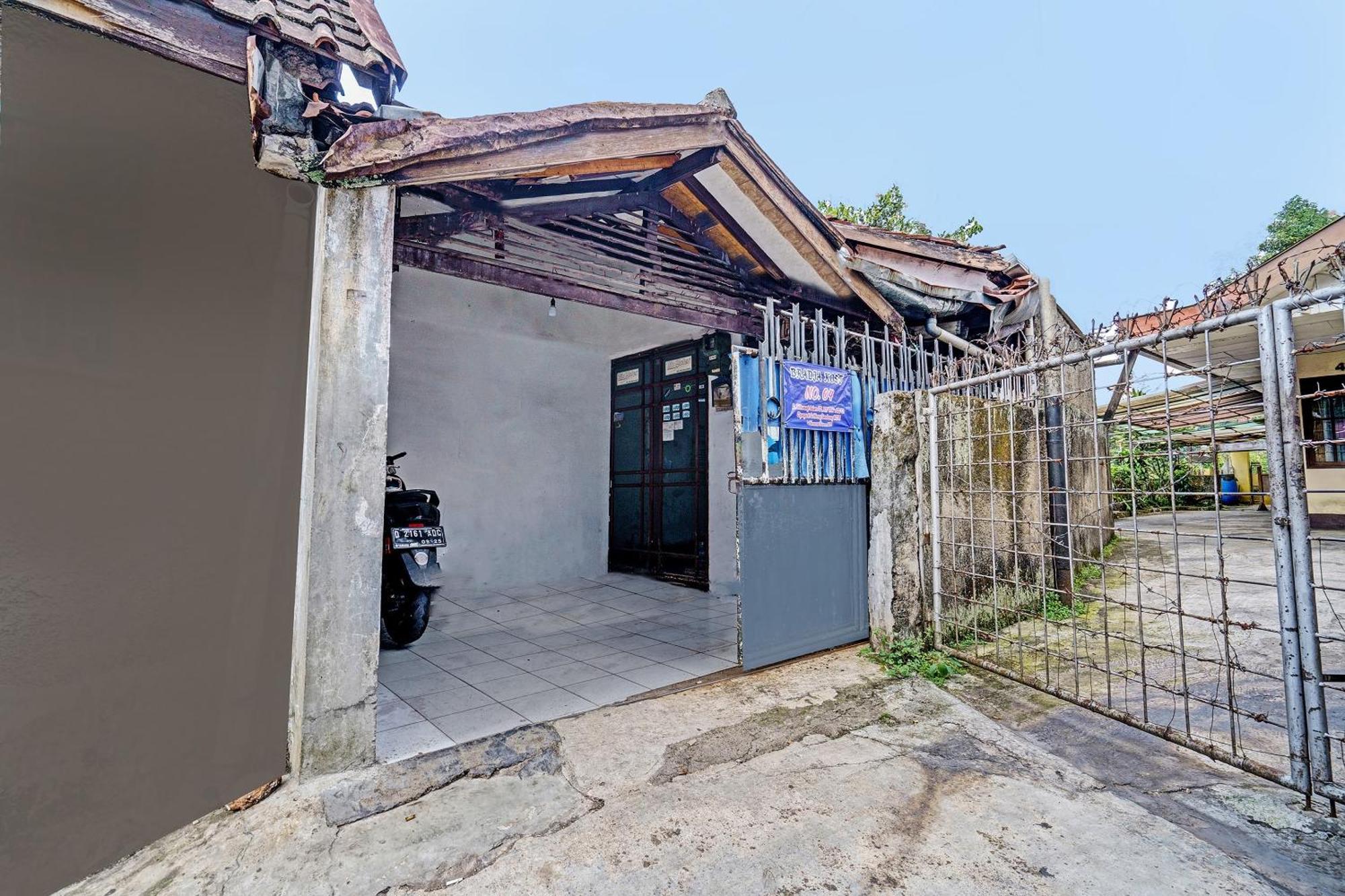 Hotel Oyo Life 92709 Kost Teras Cikapundung Syariah Bandung Zewnętrze zdjęcie