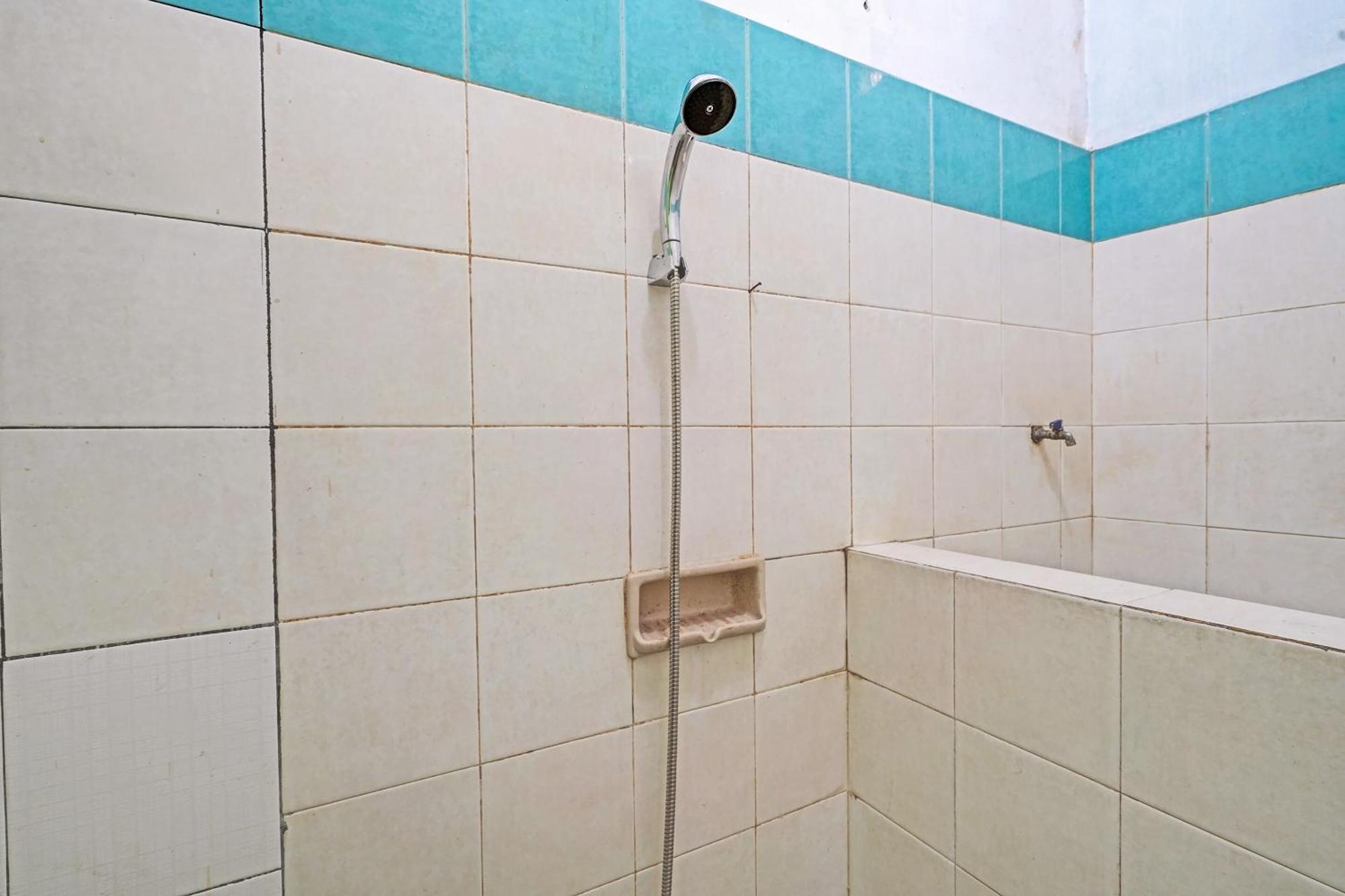 Hotel Oyo Life 92709 Kost Teras Cikapundung Syariah Bandung Zewnętrze zdjęcie